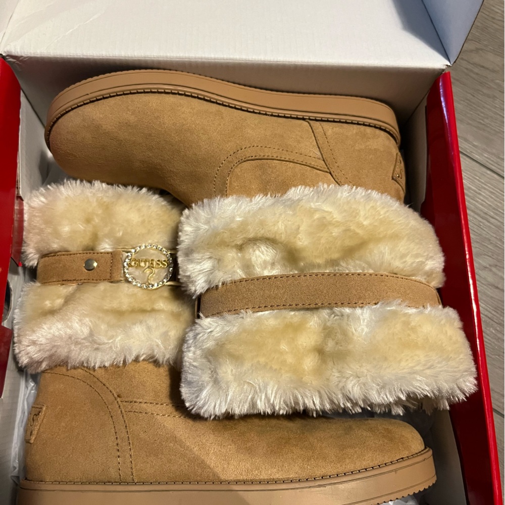 🤎Beautiful GUESS boot🤎 - Picture 2 of 9